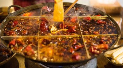  重慶火鍋底料食品廠，很好的配菜，讓你彰顯男人風(fēng)范